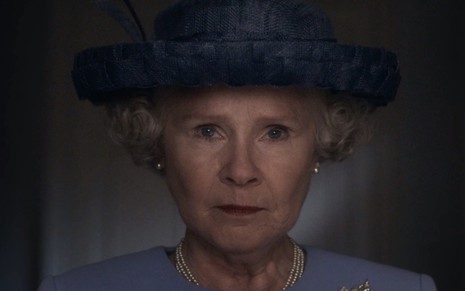 Imelda Staunton, como rainha Elizabeth 2ª, na sexta temporada de The Crown