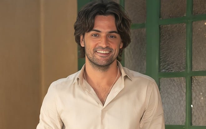 Túlio Starling interpreta Artur na novela No Rancho Fundo - MANOELLA MELLO/TV GLOBO