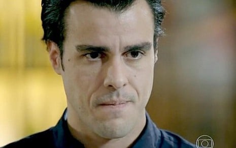 Joaquim Lopes (Enrico) em cena de Império, da Globo; chef vai discutir com Leonardo (Klebber Toledo) - Reprodução/TV Globo